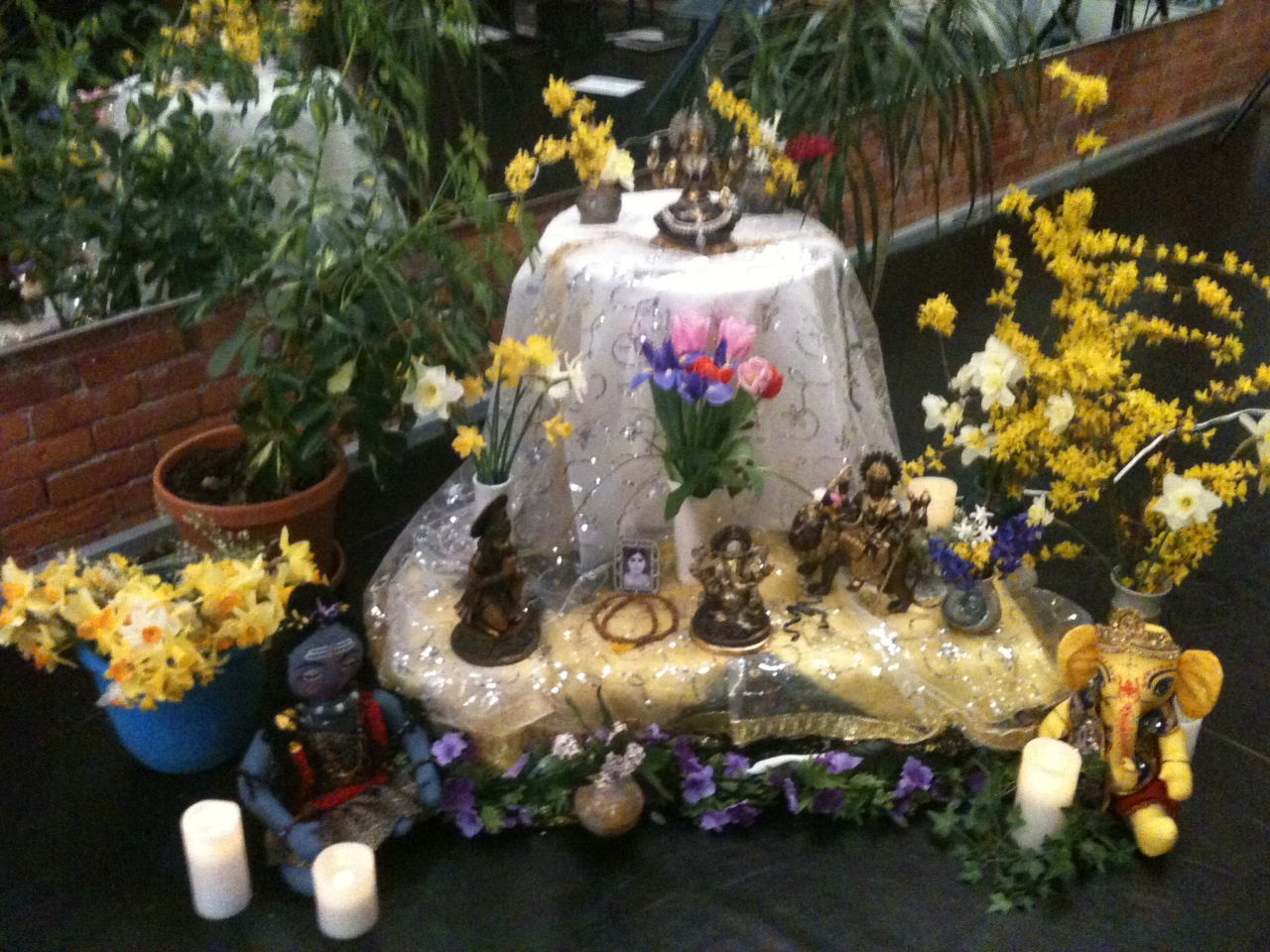 Altar designed by by Beth Tweedell and Jan Dymond.
